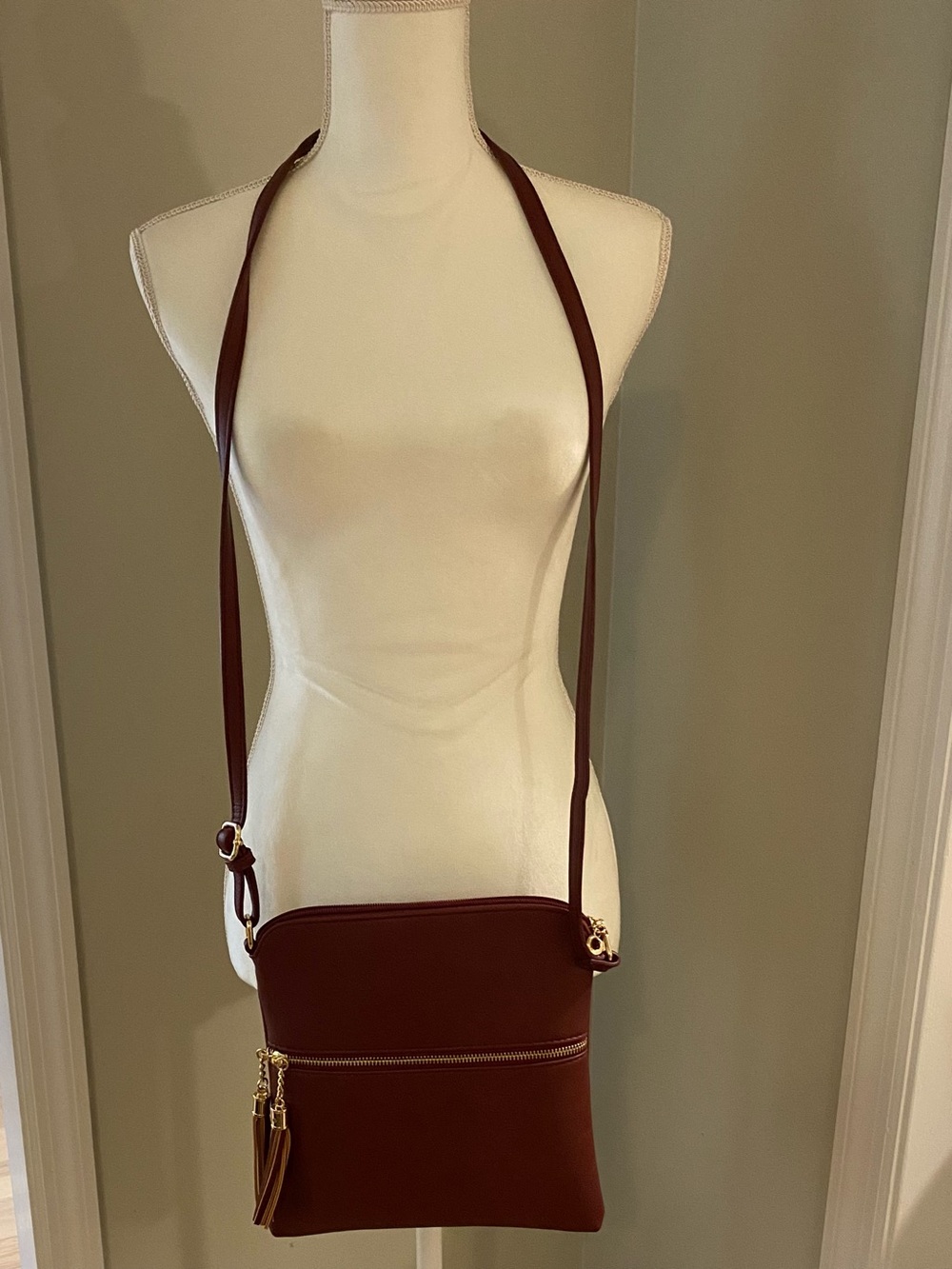 Women’s Crossbody Bag in Deep Burgundy - Classic Minimalist Design With Gold Acc
